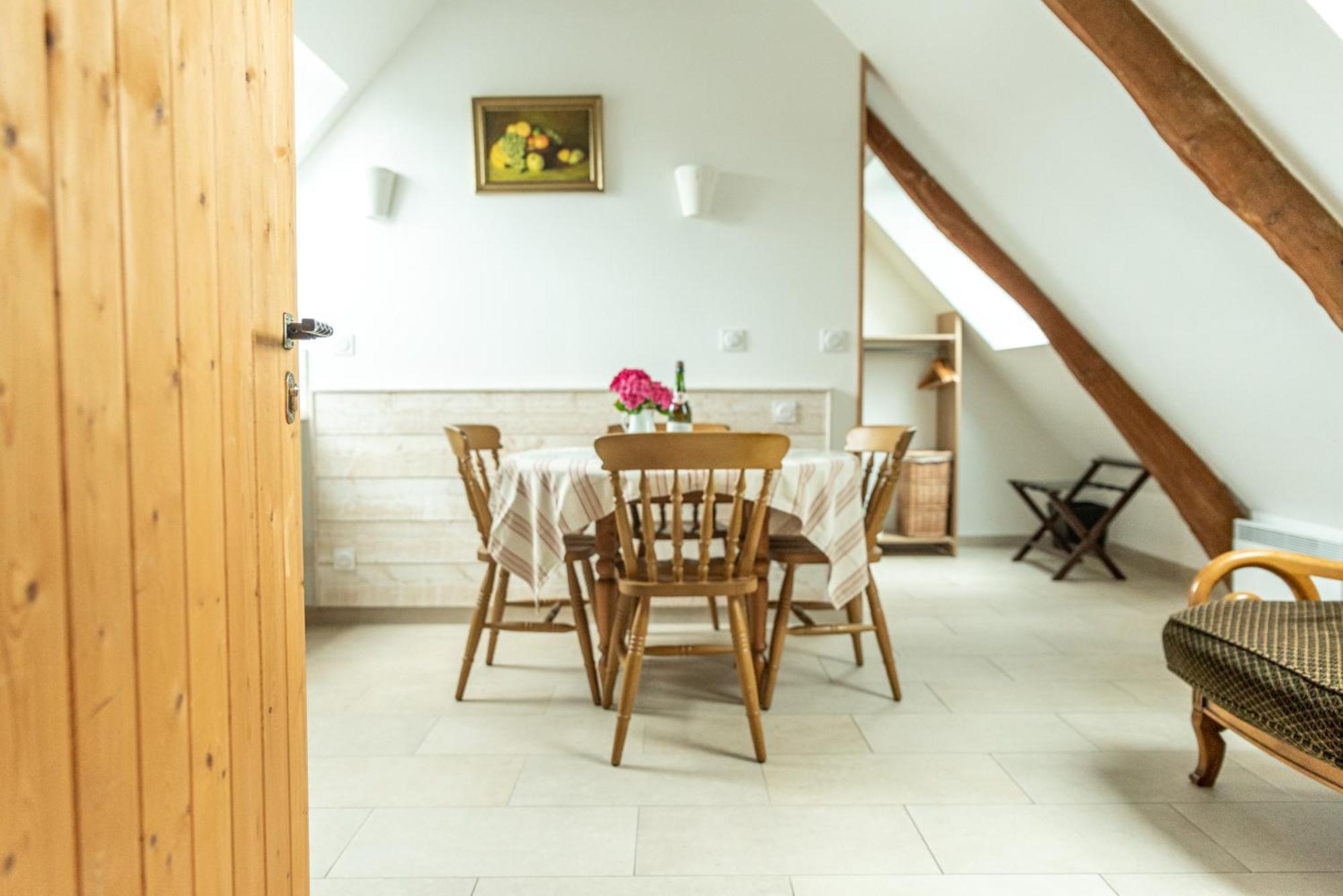 Le Clos Des Courtines - Meuvaines Room photo
